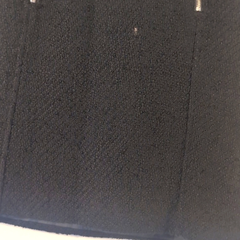 LOFT Vlack Mini Skirt Size 6 - Picture 4 of 9